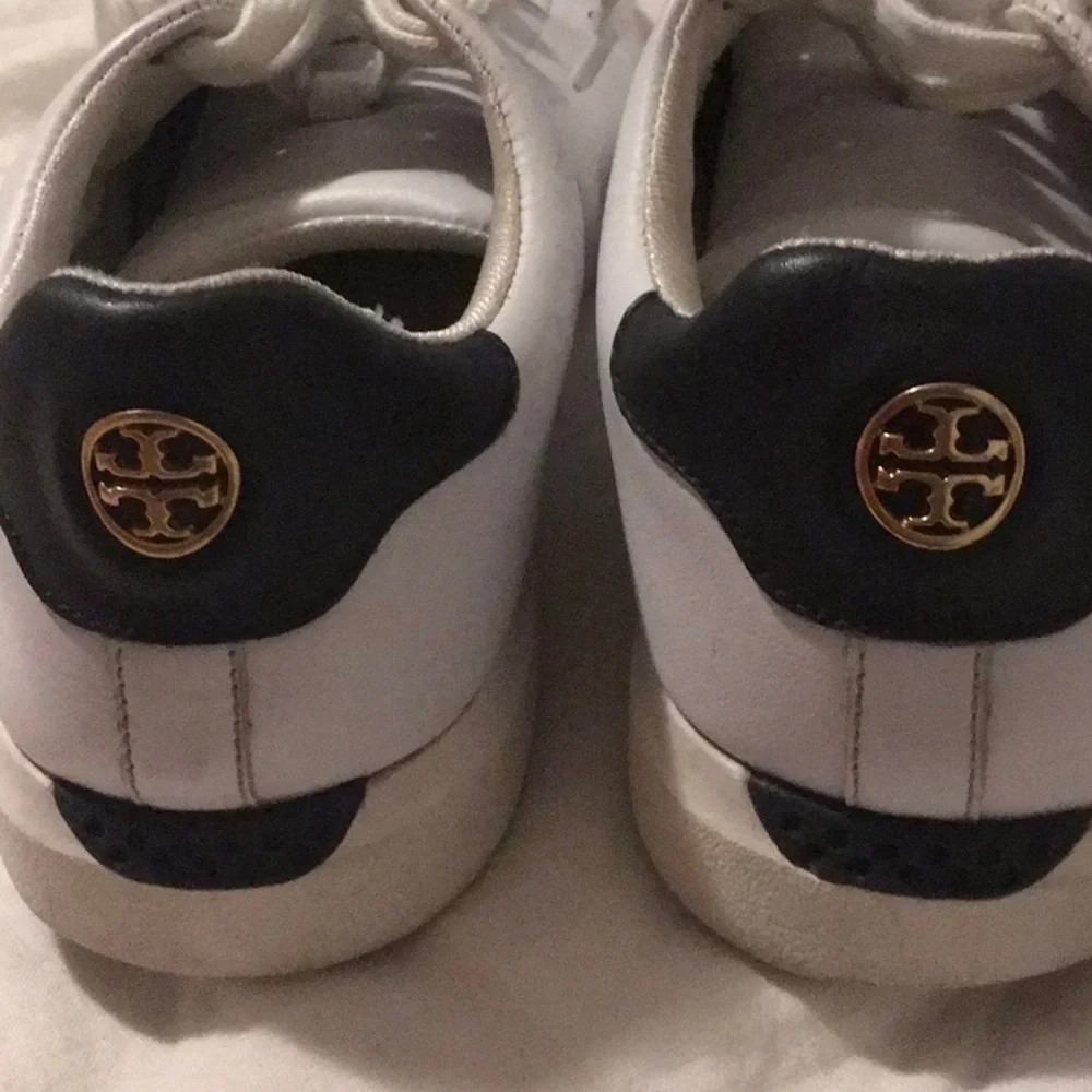 TORY BURCH HOWELL COURTSIDE LOW TOP SNEAKER​​​​‎